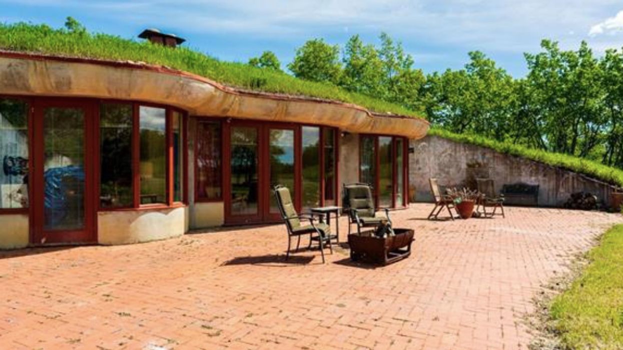 This $1.4M 'Hobbit House' Near Calgary Is Up For Sale For The First Time Ever (PHOTOS)