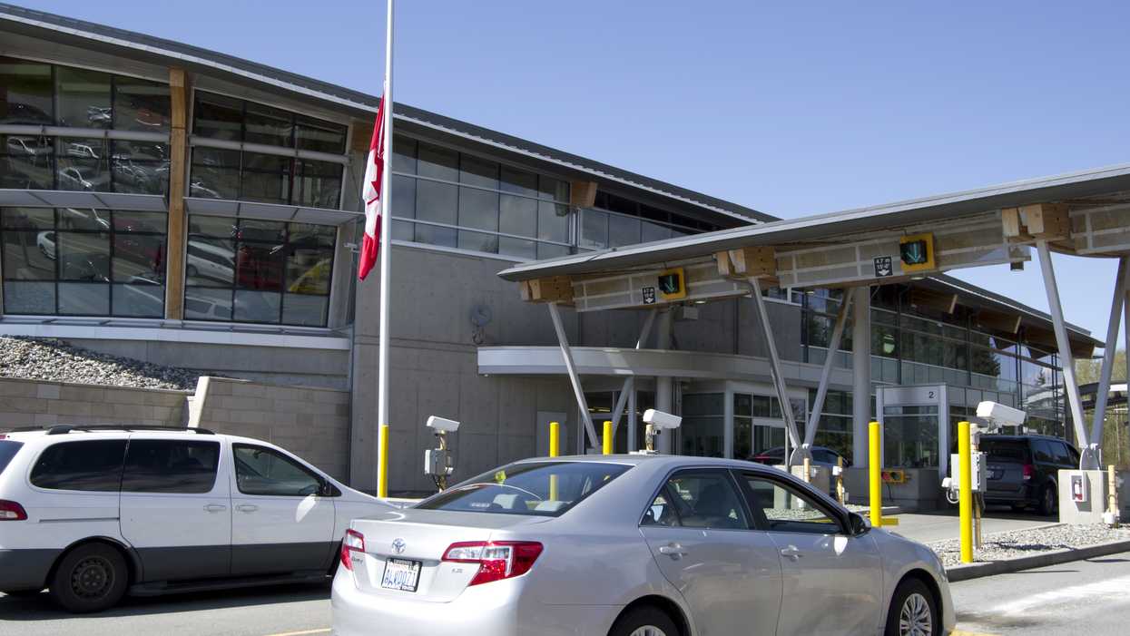 La frontière entre le Canada et les États-Unis restera fermée jusqu'à l'automne