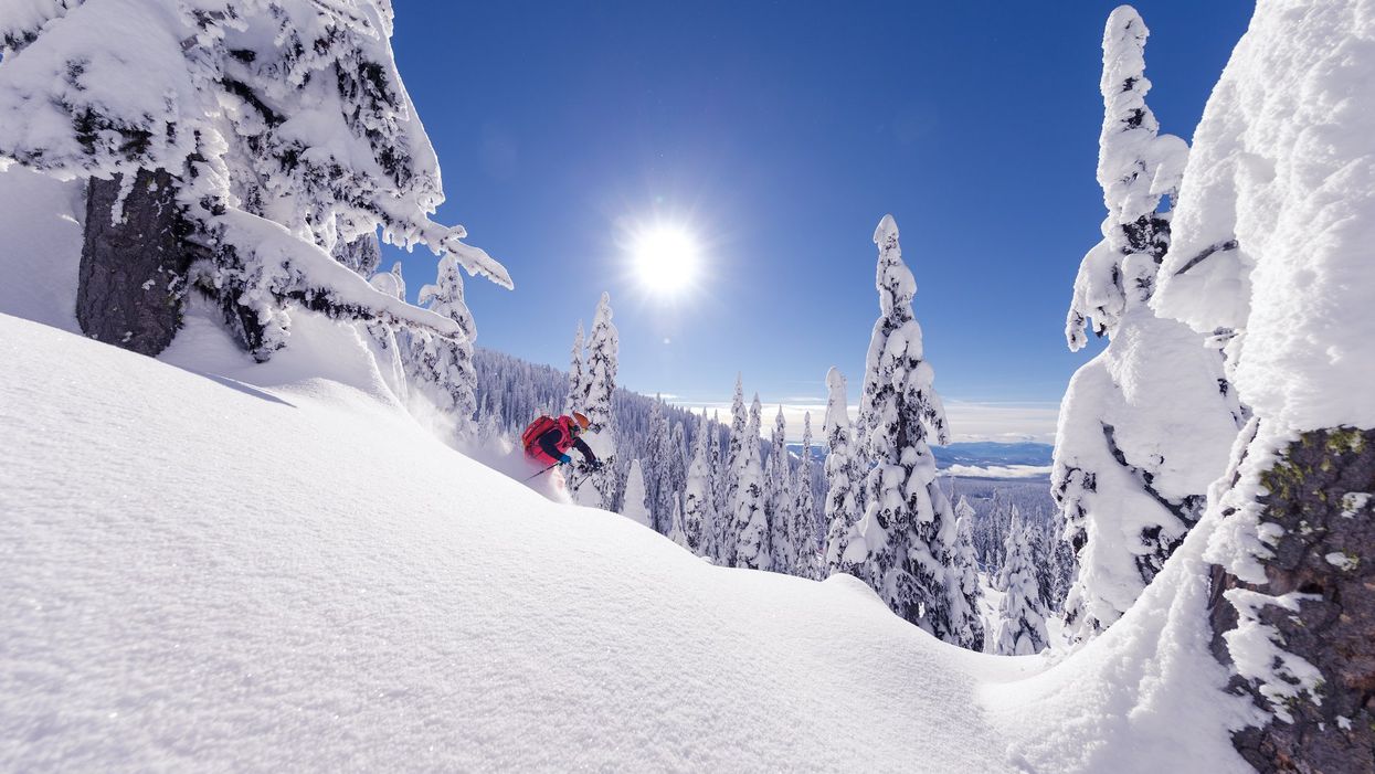 BC’s World Famous Ski Resort Is Hiring Hundreds Of Canadians For This Winter