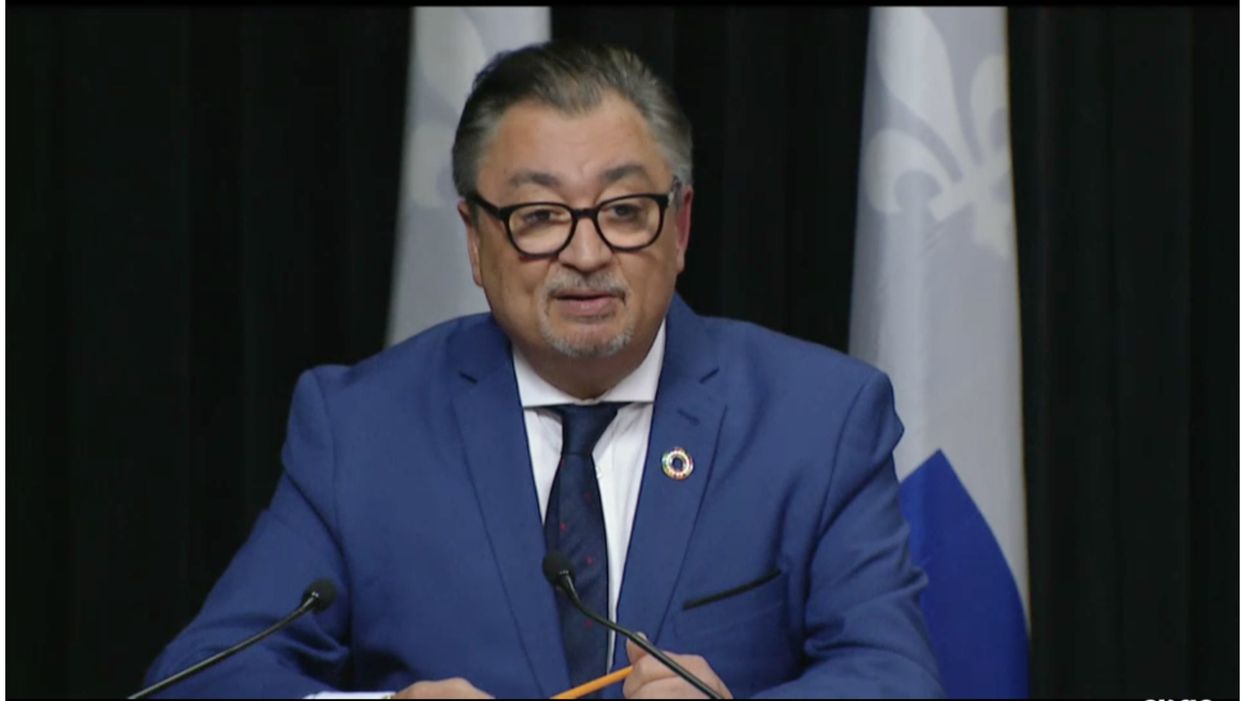 COVID-19 : Le Québec réduit la durée de l'isolement obligatoire (VIDÉO)