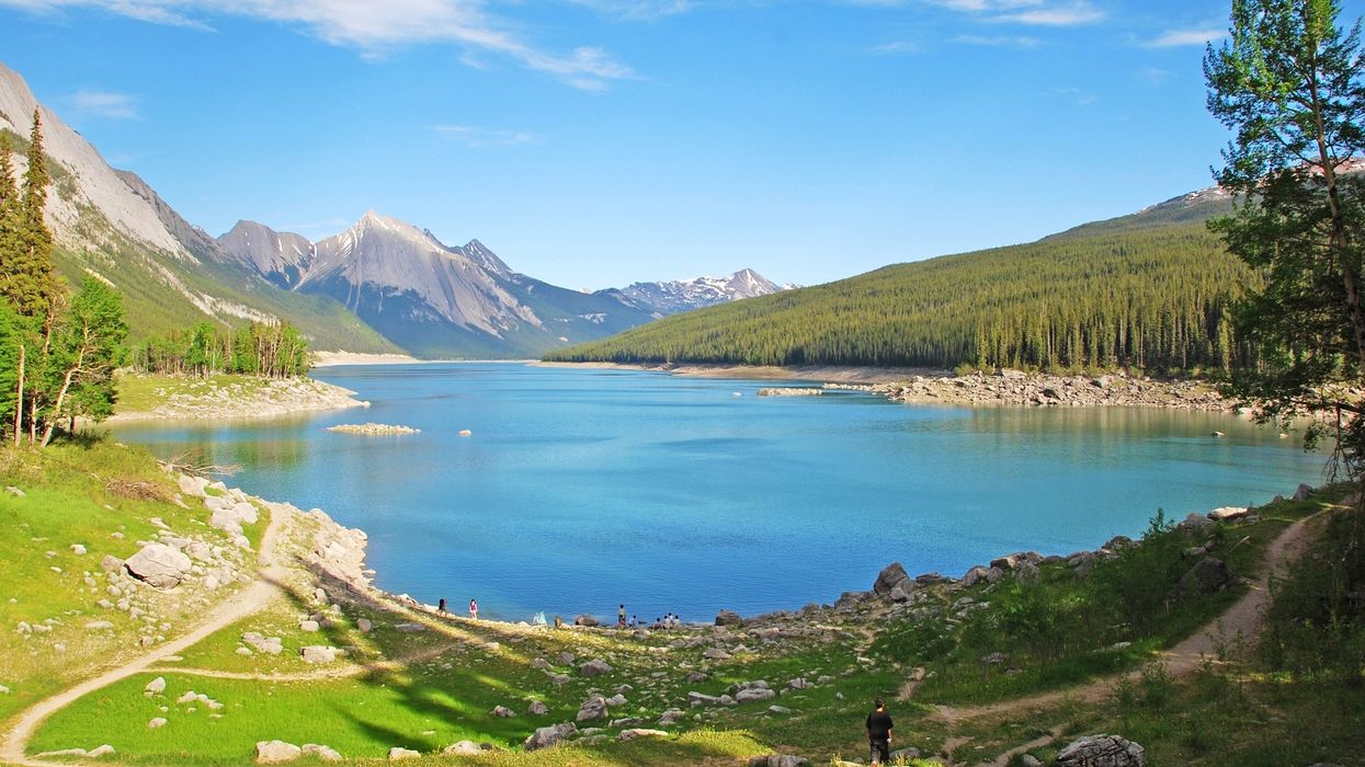 Canada Has More Lakes Than The Rest Of The World Combined & Some Are Straight-Up Magical