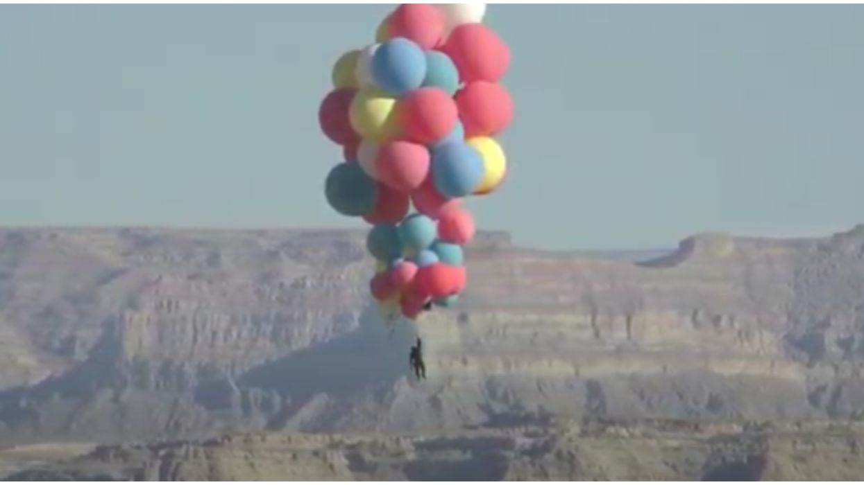 David Blaine Just Recreated The Balloon Scene From 'Up' In Arizona & It Was Wild (VIDEO)