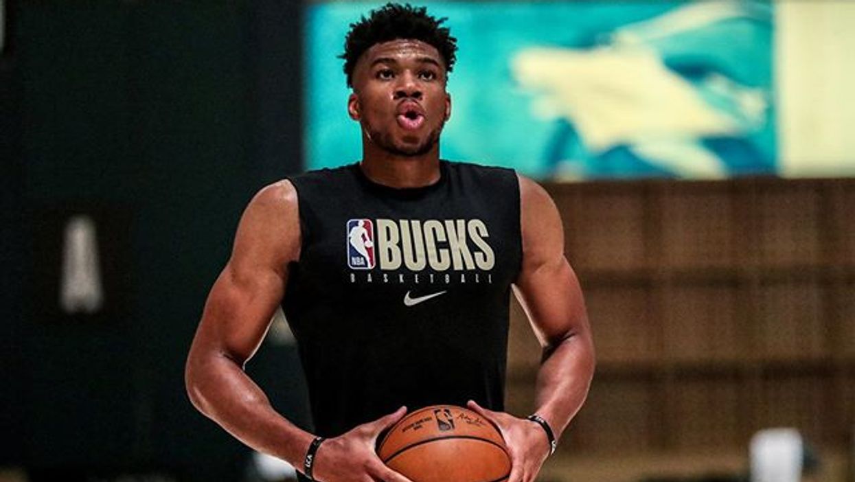 Fans Think Giannis Antetokounmpo Could Be Coming To The Raptors Next Season