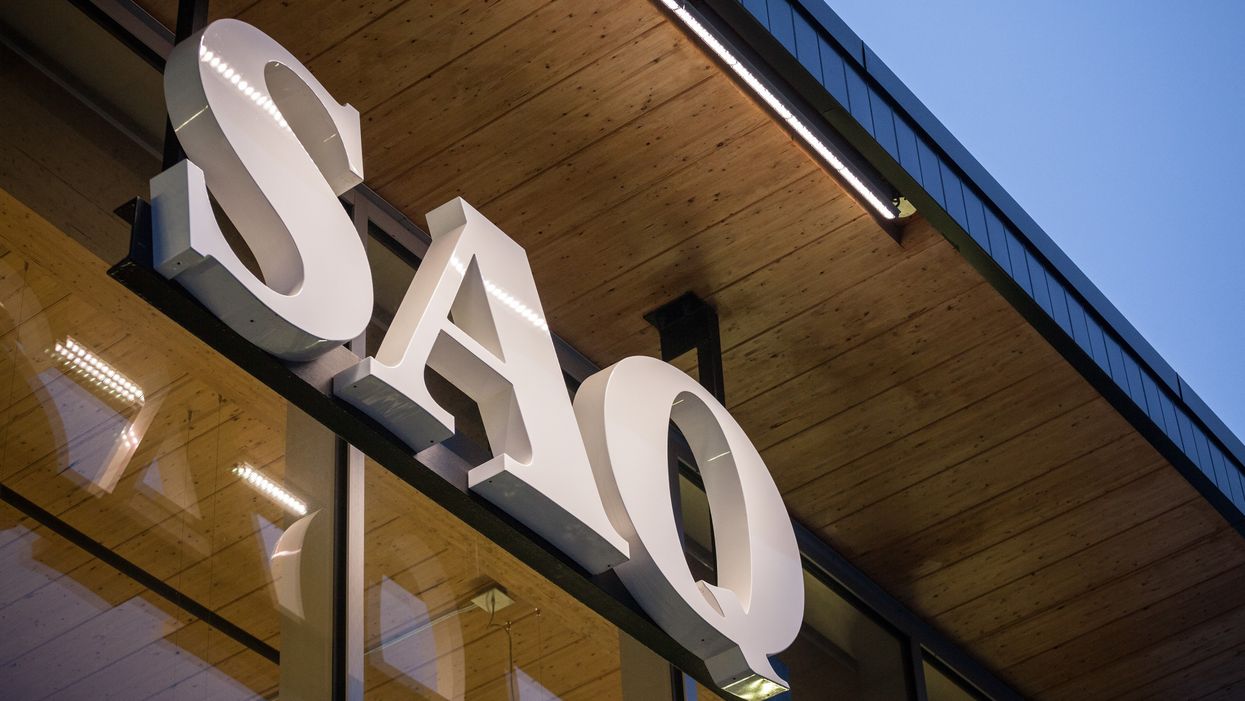 La SAQ engage et tu n'as que besoin de ton 5e secondaire pour faire 20 $/h à Montréal