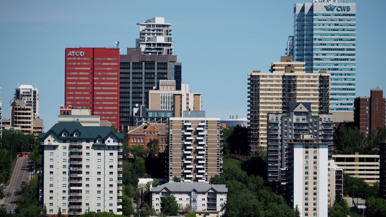 Hinshaw Says The Rest Of Alberta Is ‘Holding Steady’ While Edmonton’s Curve Goes Way Up