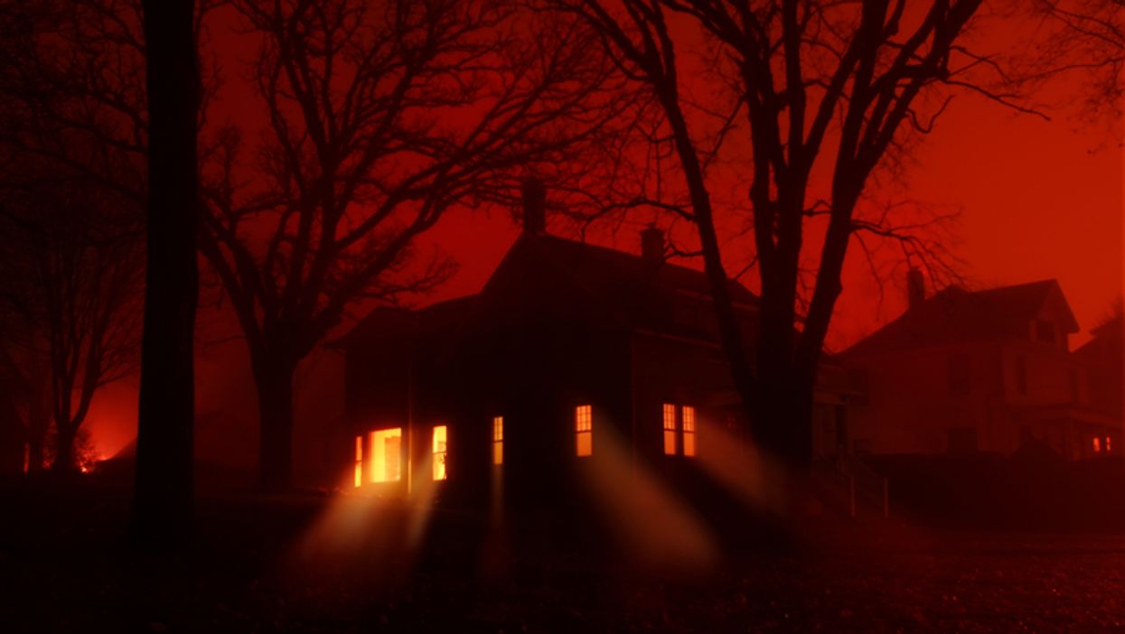 The Toronto Zoo's New 'Haunted' Halloween Drive-Thru Takes You On A Ghost Tour