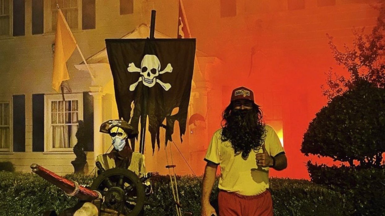 A “Pirates of the Caribbean” House In California Is Clearly Winning Halloween 2020 (VIDEO)
