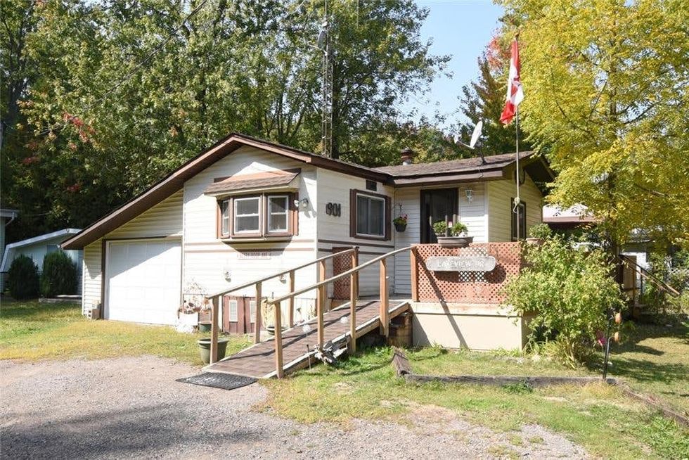 6 Homes For Sale In Ontario You Can Buy For As Cheap As 193K (PHOTOS