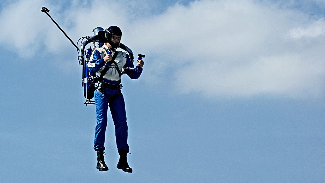 People Keep Flying Over The Los Angeles Airport Wearing Jetpacks And Not Getting Caught