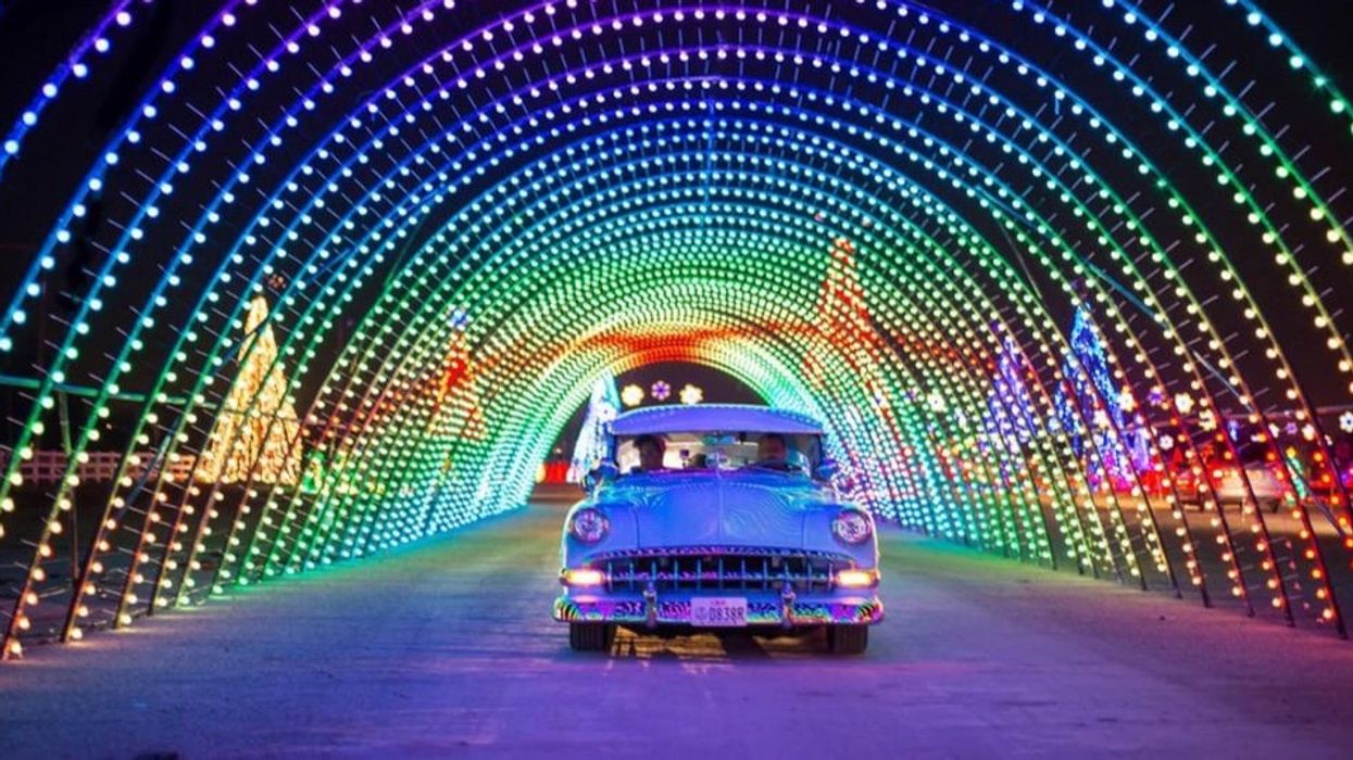 A Dazzling Drive-Thru Light Show In Toronto Will Give You A Ride If You Don't Have A Car