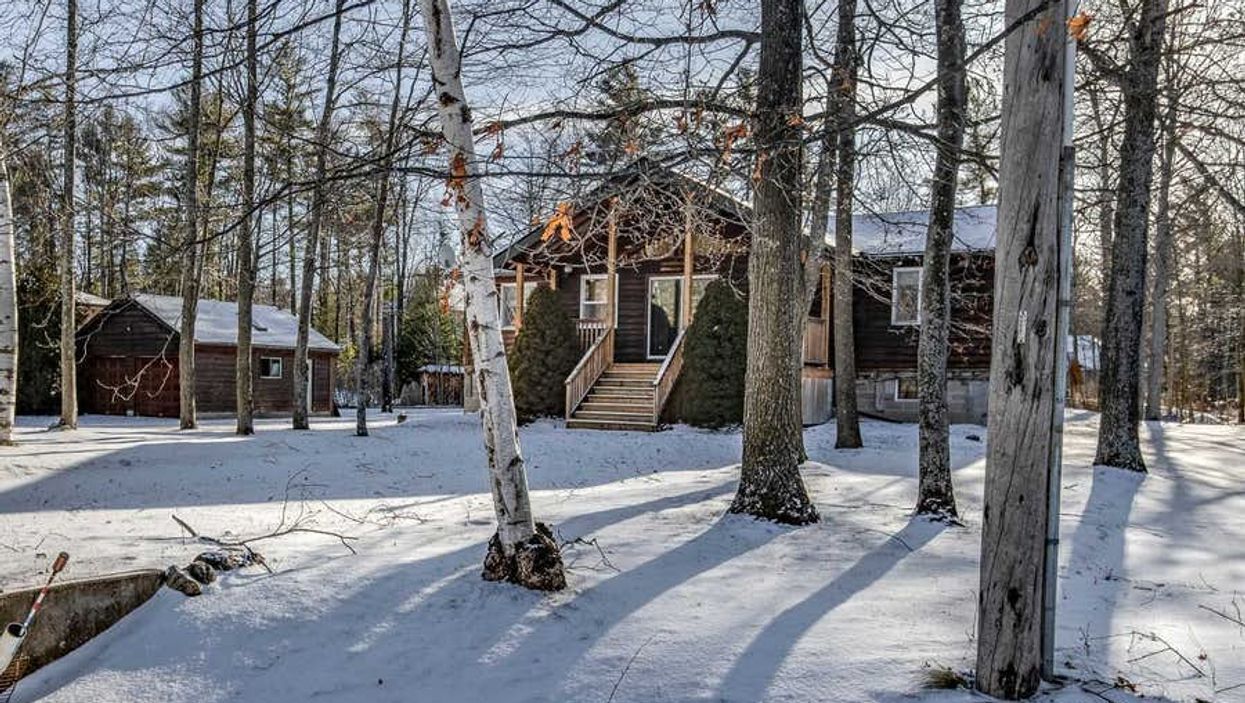 6 Ontario Houses For Sale That Look Super Magical In The Winter (PHOTOS)