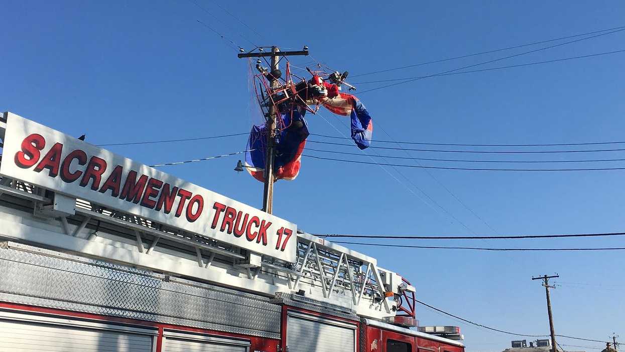 This California Flying 'Santa Claus' Had To Be Rescued After Crashing His Sleigh (VIDEO)