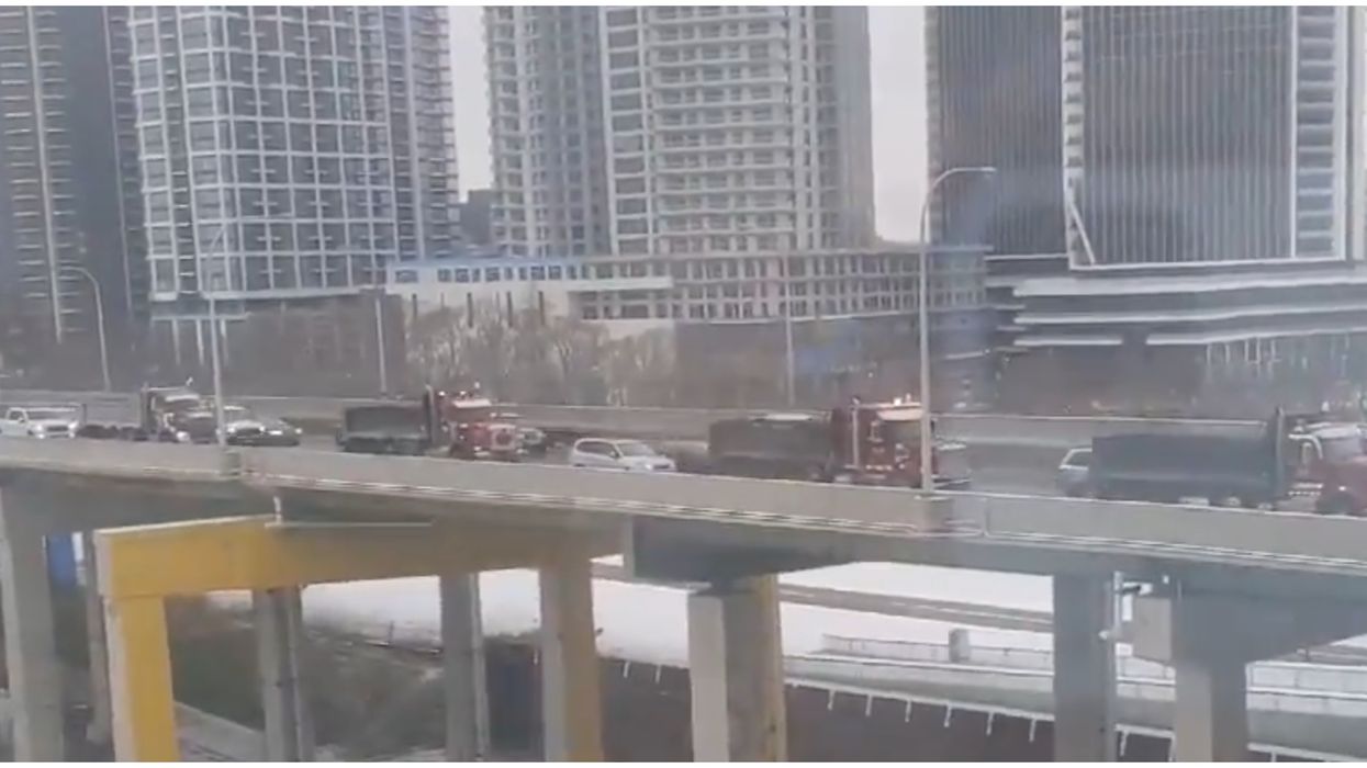 Over 300 Dump Trucks Completely Clogged The Streets Of Downtown Toronto Today (VIDEOS)