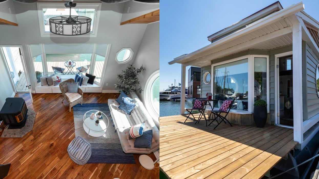 Toronto Houseboat For Sale Is A Floating Piece Of Paradise & Costs Less Than $350K