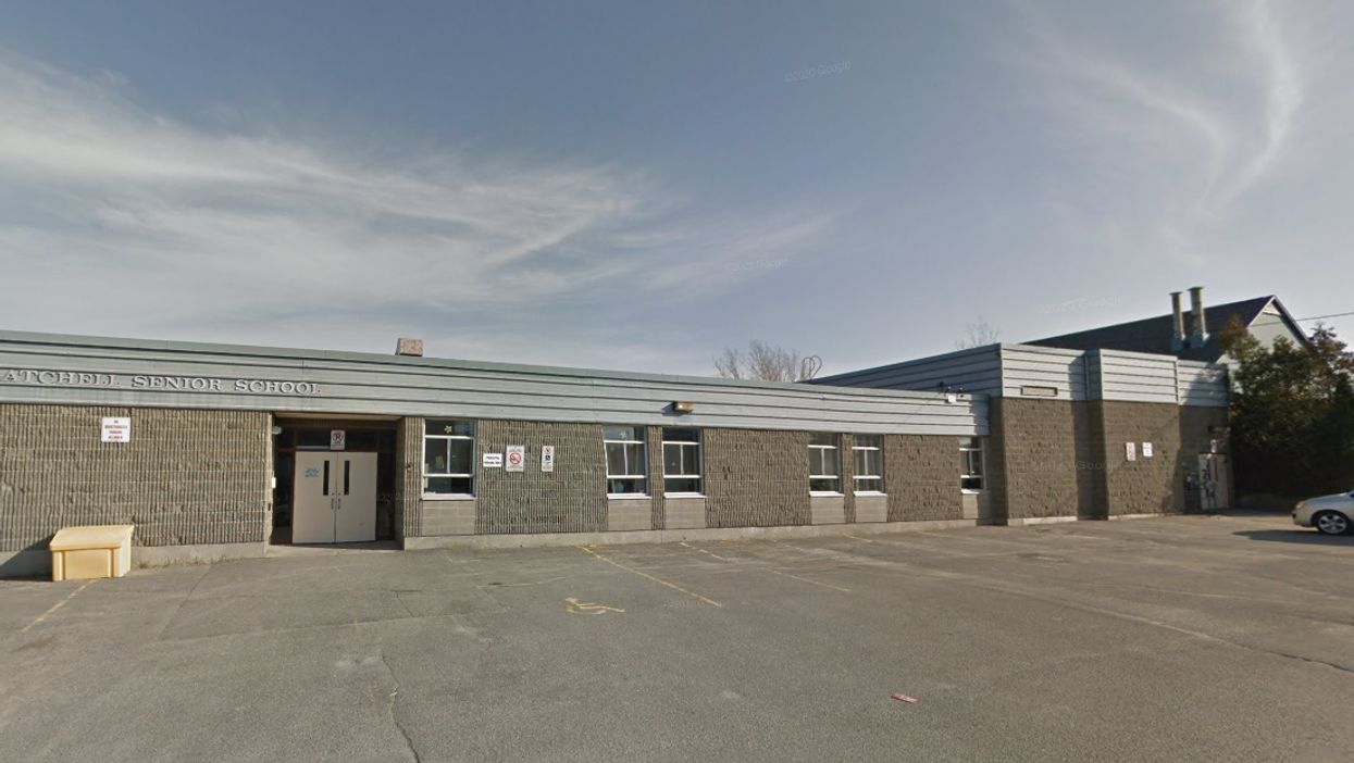 Multiple Ontario Schools Are Asking All Students To Get Tested After COVID-19 Outbreaks