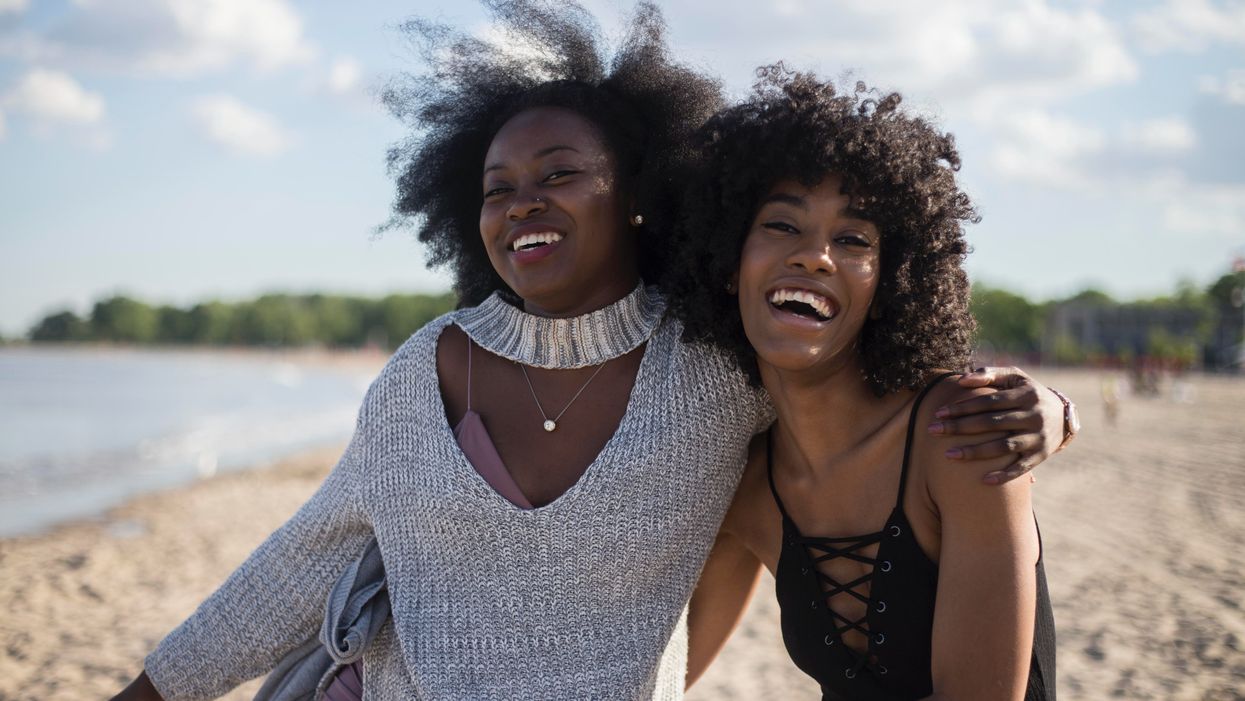 Ontario Casting Call Will Pay You & Your BFF $3,500 If You Have A Good Smile