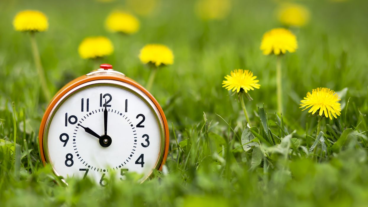 Here Are The Pros & Cons Of Daylight Saving Time Beginning This Weekend