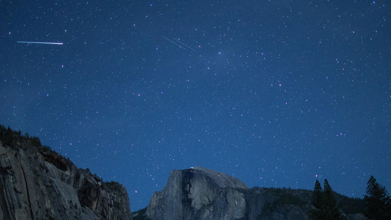 Halley's Comet Debris Will Be Illuminating The Night Sky This Week & Here's How To Watch