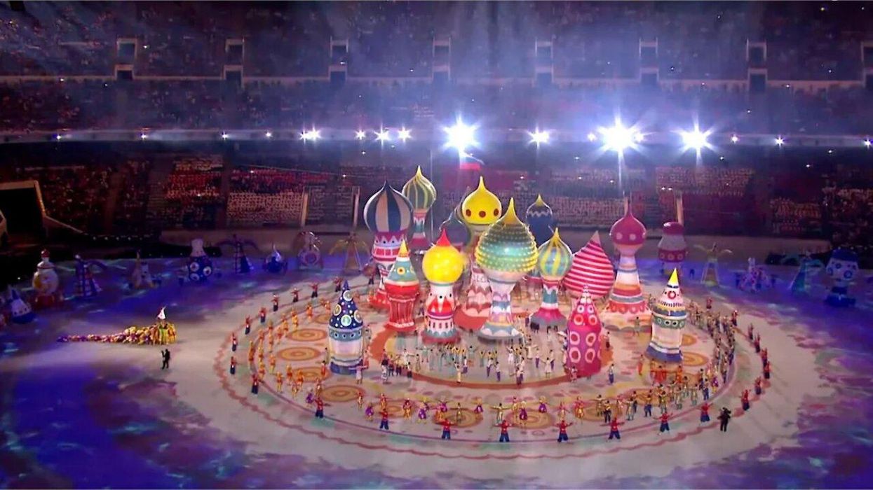 You Can Watch Acrobats Under The Stars At A Magical New Show In Toronto This Summer