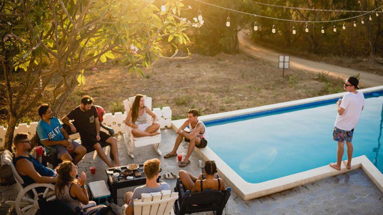 Rassemblements de 8 personnes dans ta cour : ce qui est permis ou non au Québec