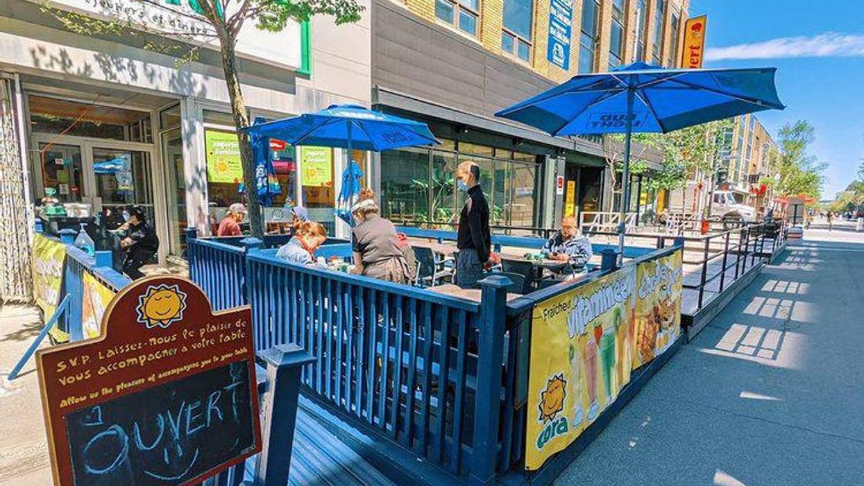 Ce que tu as le droit ou non de faire sur les terrasses des restos au Québec