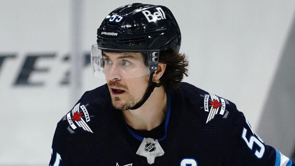 Mark Scheifele est officiellement suspendu suite au violent coup contre Jake Evans