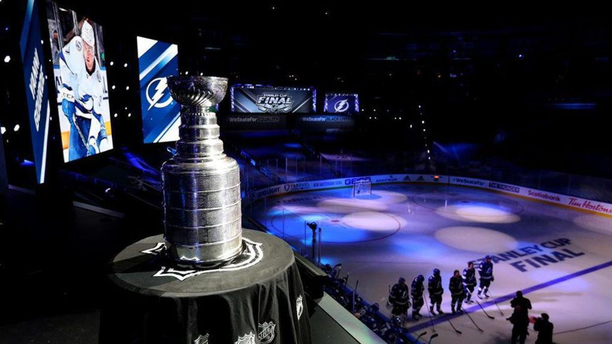 Canada Will Let American NHLers Cross The Border For The Playoffs But Only On Private Jets