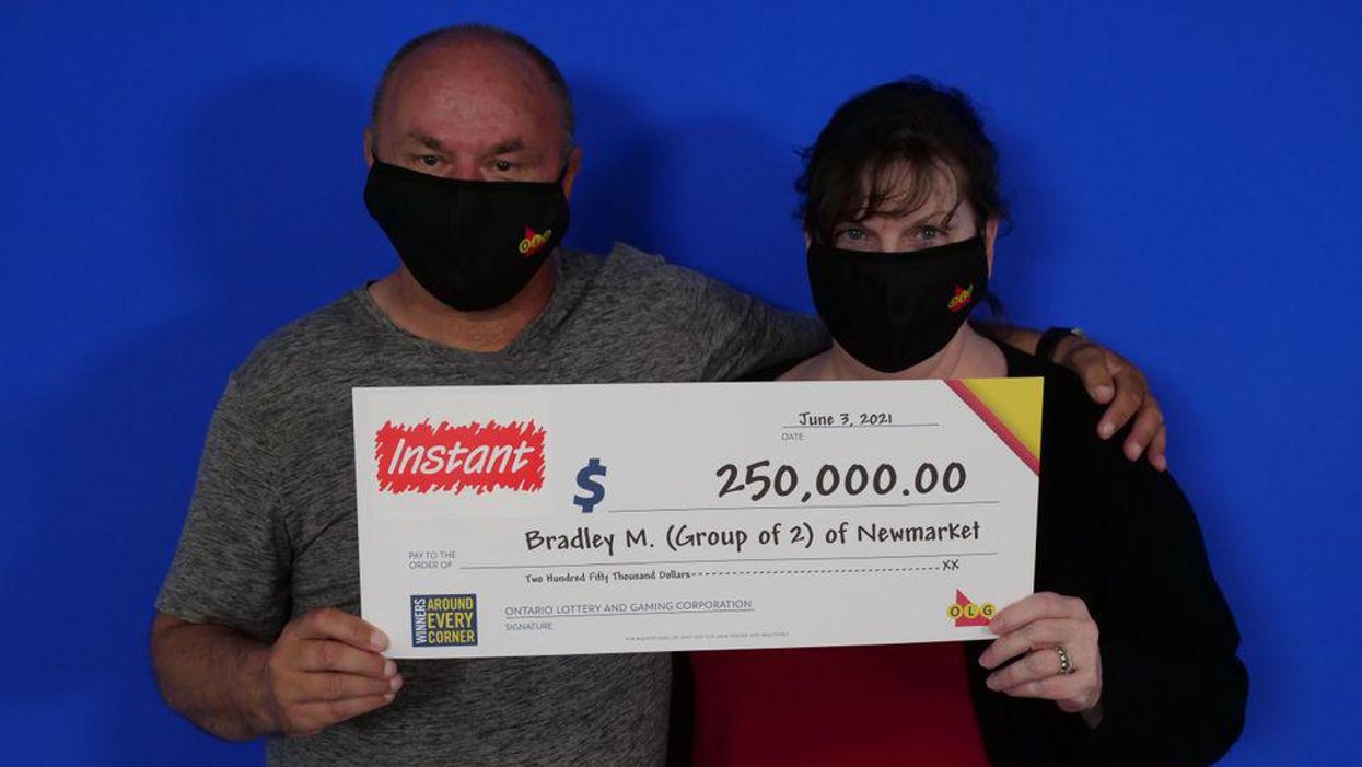 Lifelong Friends Win Ontario Lotto After Playing Together For 20 Years & It's BFF Goals