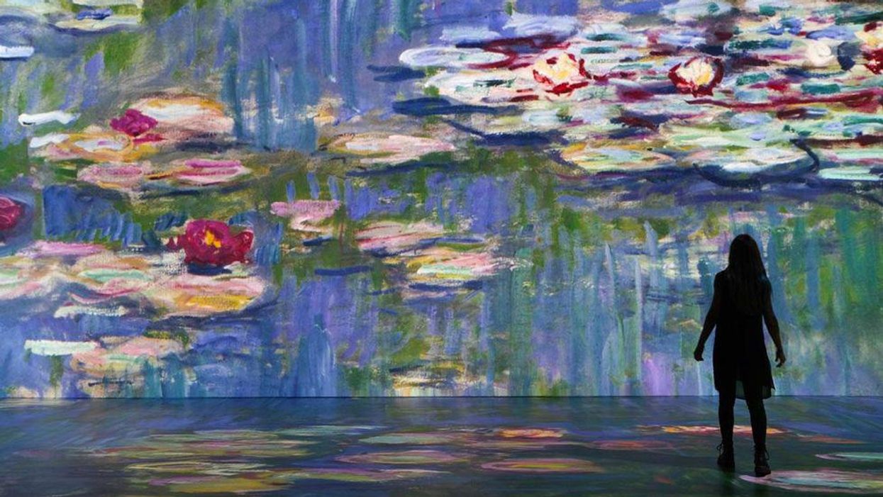 A Spectacular Monet Exhibit With Glowing Projections Is Coming To Toronto This Summer