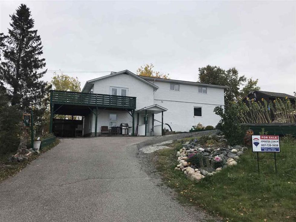 Ontario Homes For Sale That Will Make You Want To Flee Toronto Narcity