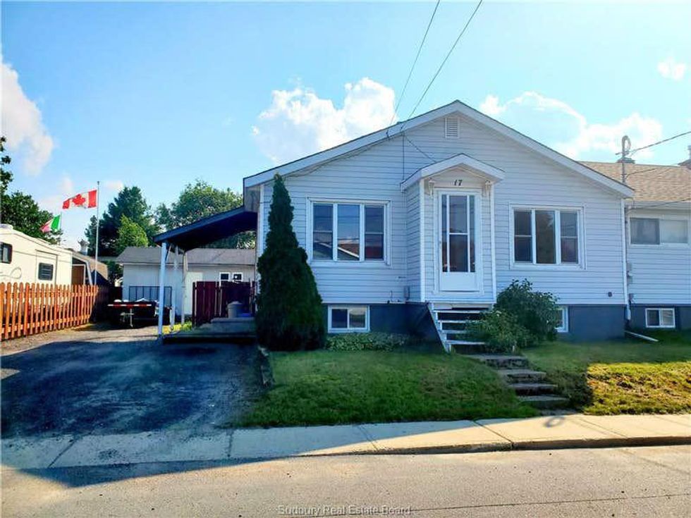 6 Cute Ontario Homes For Under 250K That Will Have You Fleeing Your