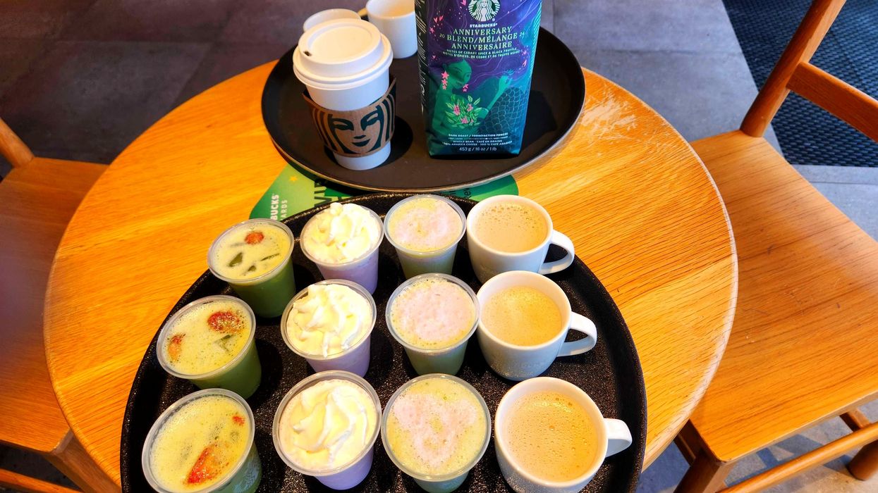 Starbucks' New Spring Drinks Are A Floral Delight & They Smell As Good As They Taste (PHOTOS)