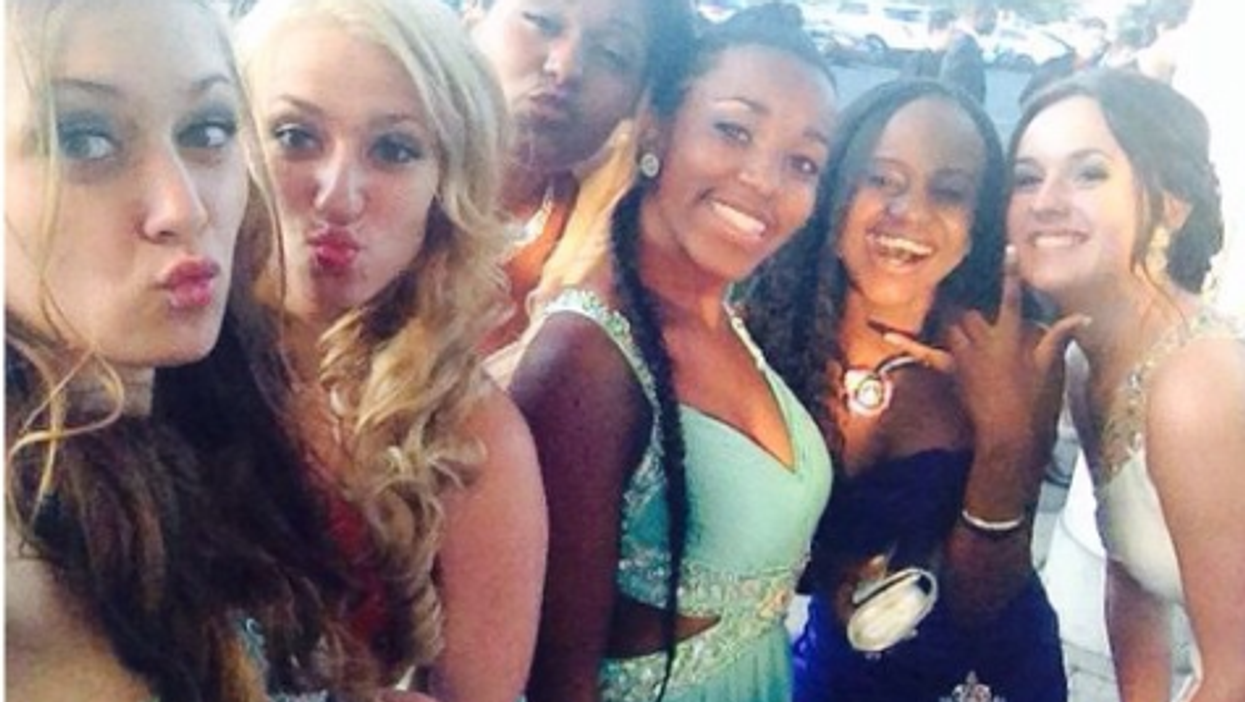 10 folles robes de bal moins de 200 dans les boutiques au