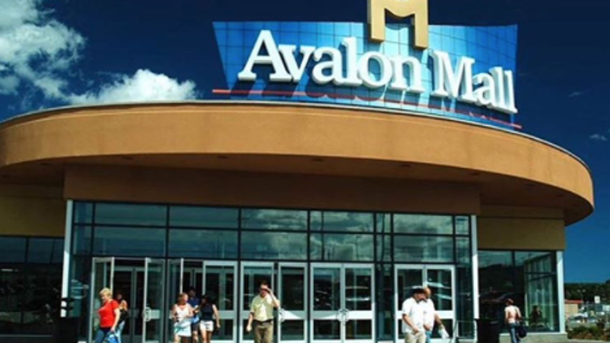 Avalon mall 2025 shoe stores