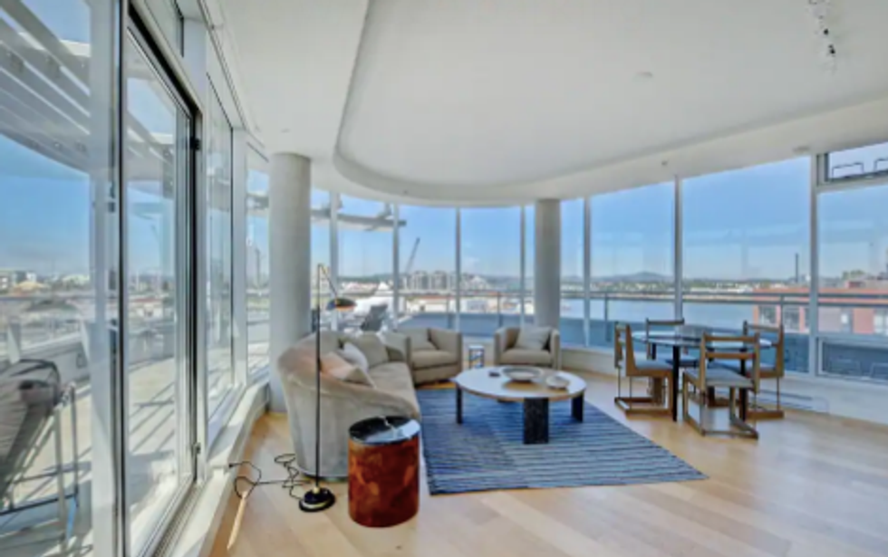 Amazing Mansions For Rent In BC That Are Perfect For Celebrations Narcity