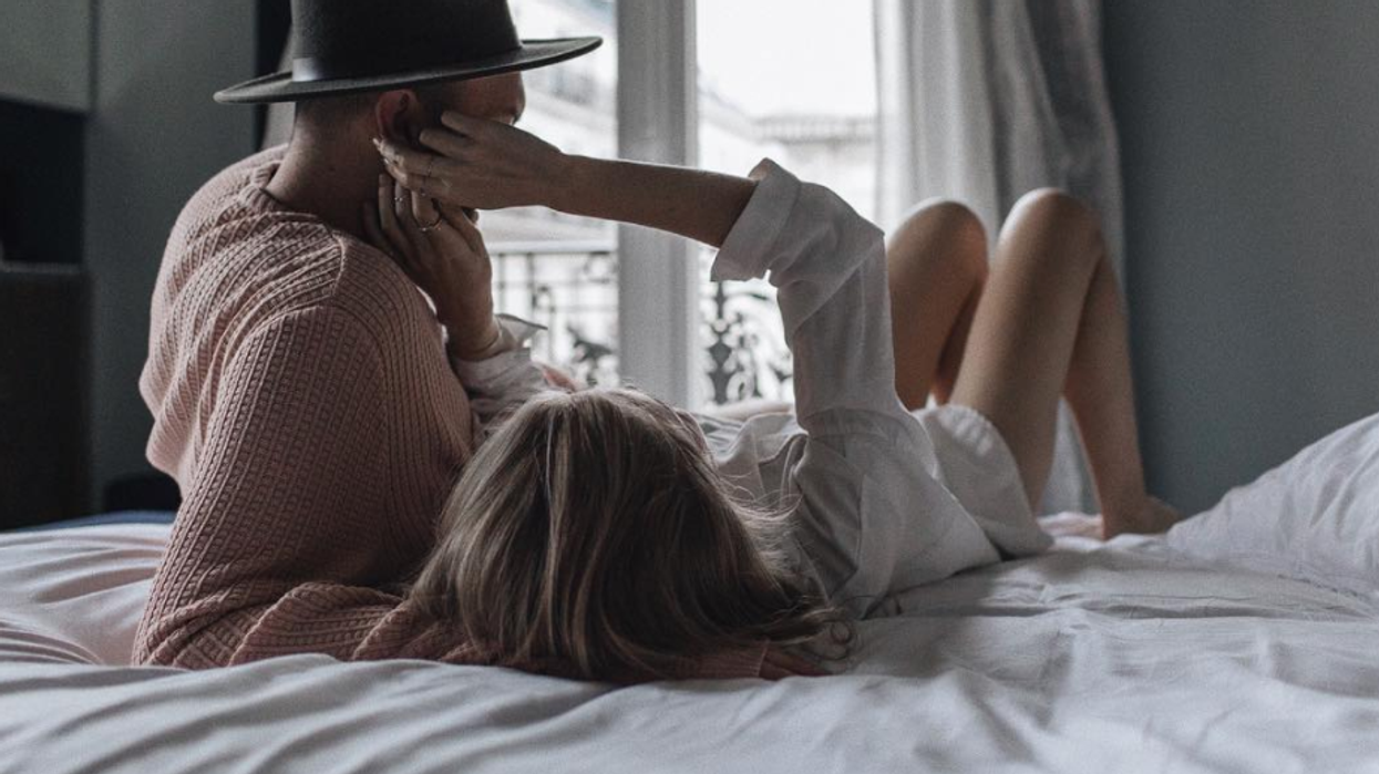 12 Ways To Not Fall For The Guy You're Casually Hooking Up With - Narcity