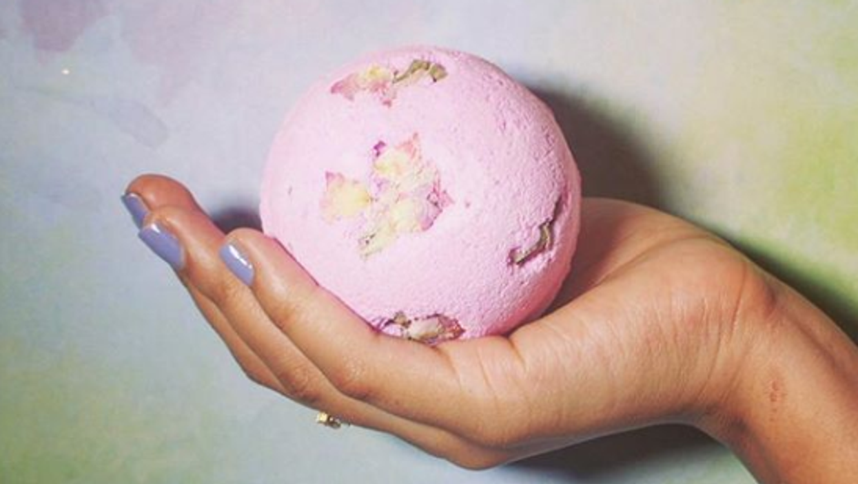 Lush relaxing discount bath bomb