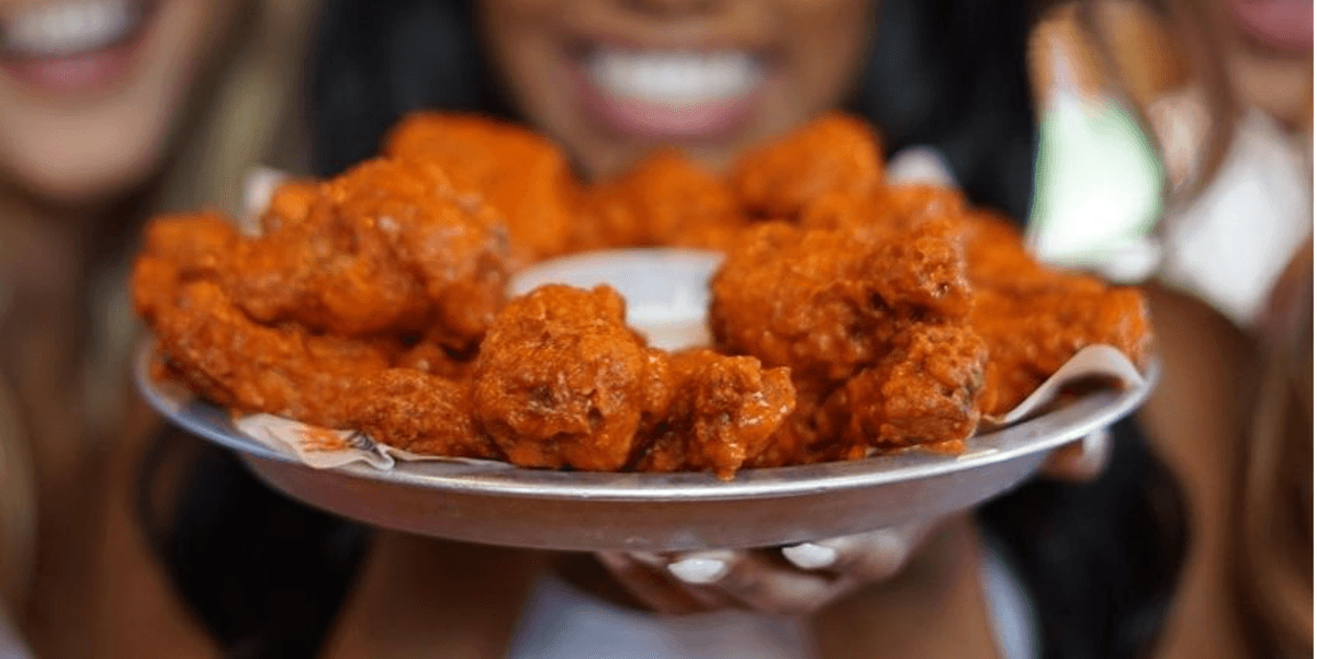 hooters valentines day free wings 2021