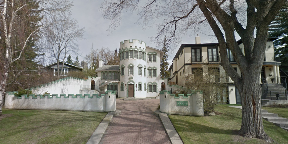 Calgary's Iconic Mount Royal Castle Will Be Renting Out Studio Spaces And It's So Unexpected Calgary's Iconic Mount Royal Castle Will Be Renting Out Studio Spaces And It's So Unexpected