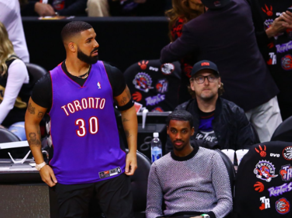 Drake s Wearing Steph Curry s Father Old Jersey At NBA Finals