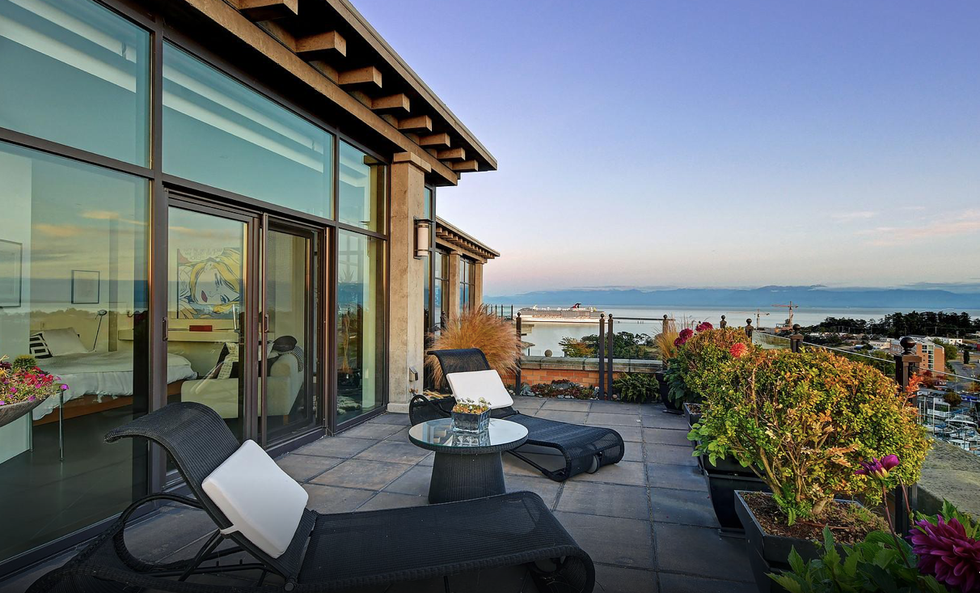5 Beachfront Houses For Sale On Vancouver Island That Will Make Your