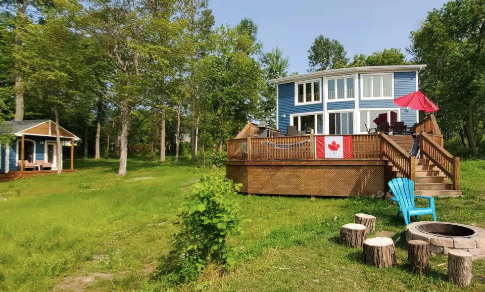 Cheap Ontario Cottage Rentals That Make The Ideal Fall Hangout Narcity