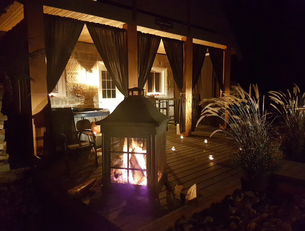 Ontario's Airbnb Hot Tub Spots Are Perfect For People Who Hate The Cold