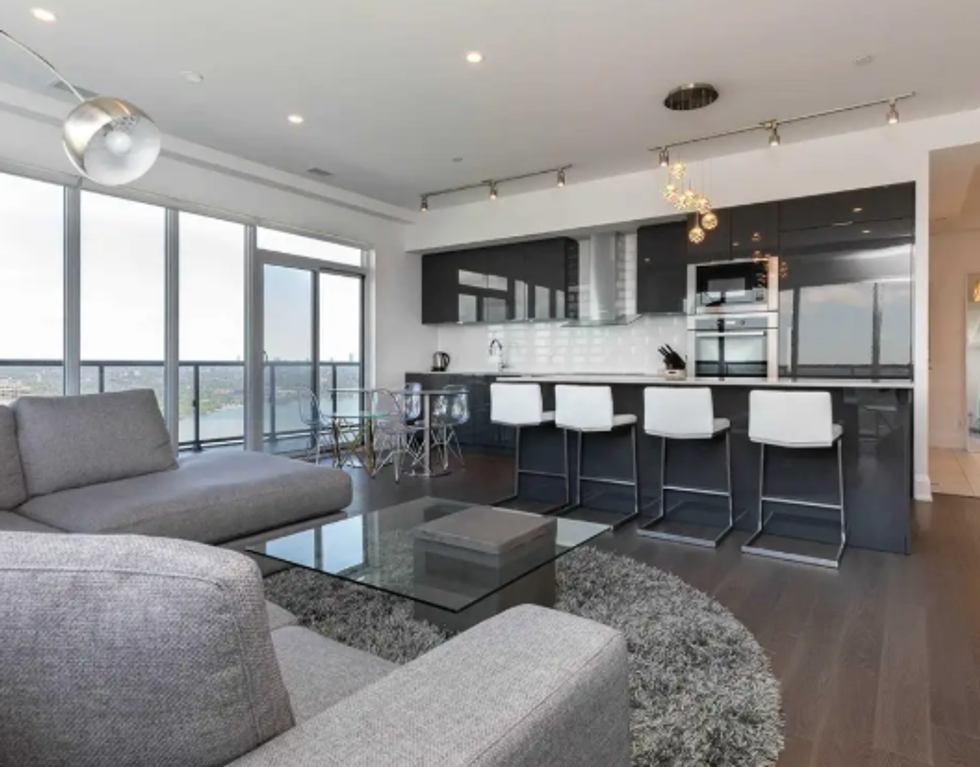 Humber Bay Condo With Views Narcity