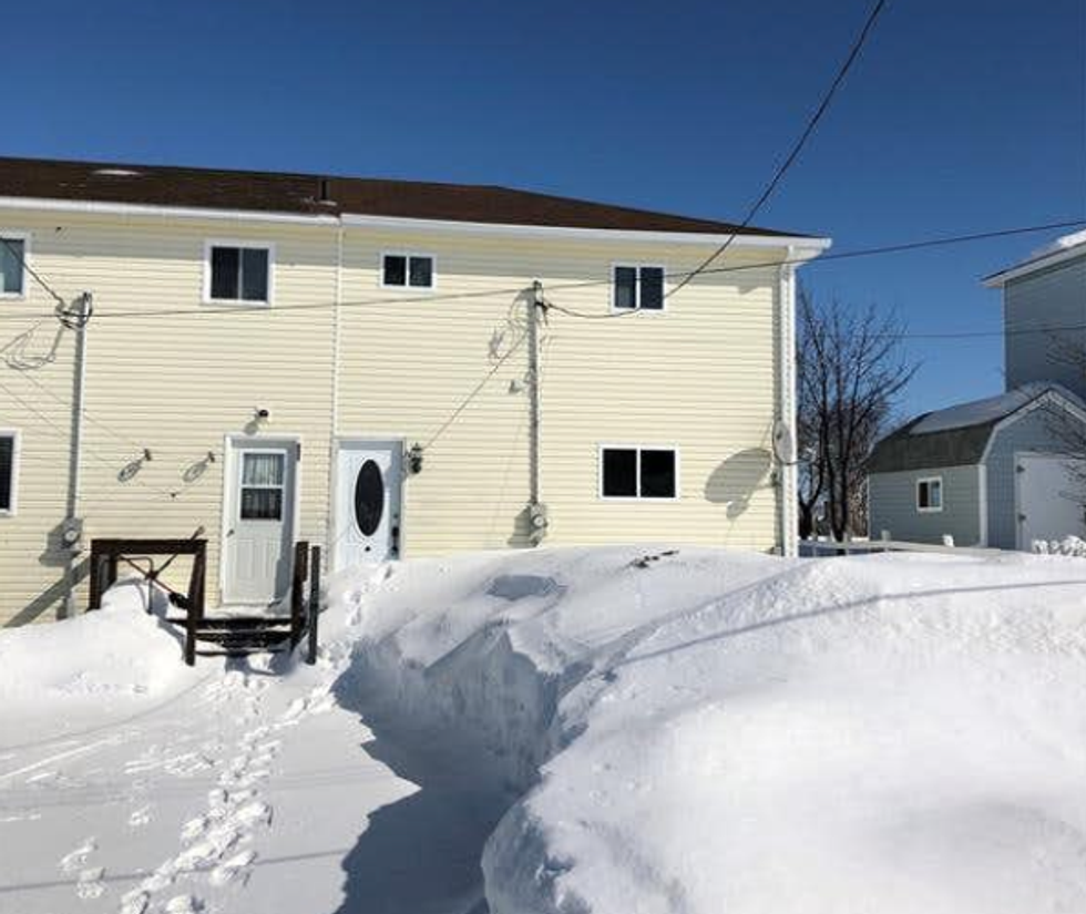 The Cheapest Houses In Canada Are Actually Super Rustic & Charming