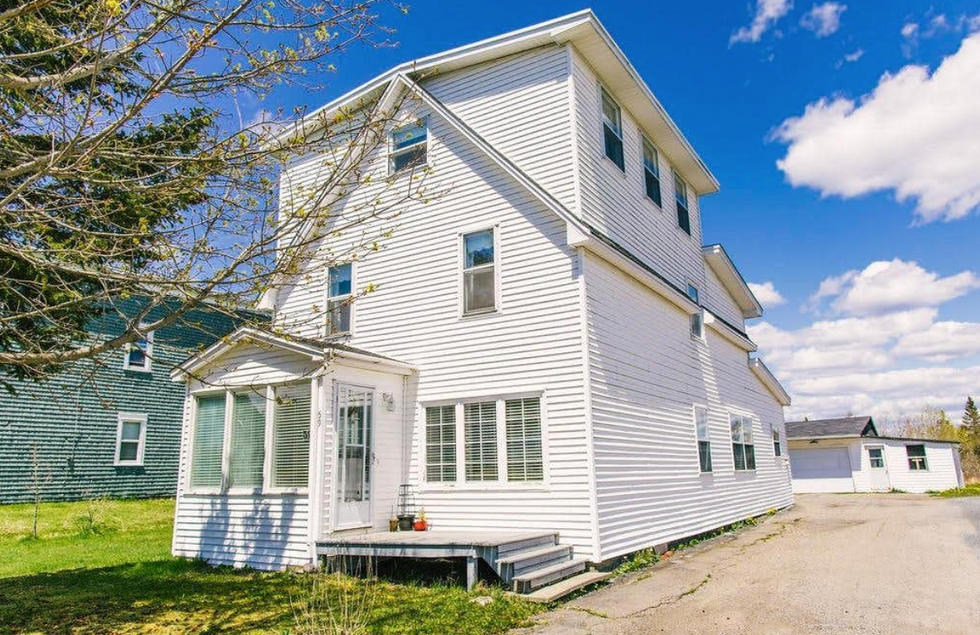 Cheap Houses For Sale In Canada Are Everywhere & Some Are Practically