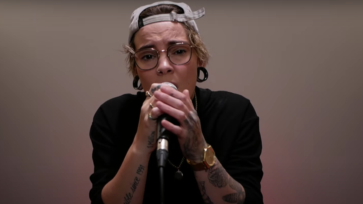 Roxane Bruneau sort un nouveau vidéoclip qui dévoile la vérité sur son passé