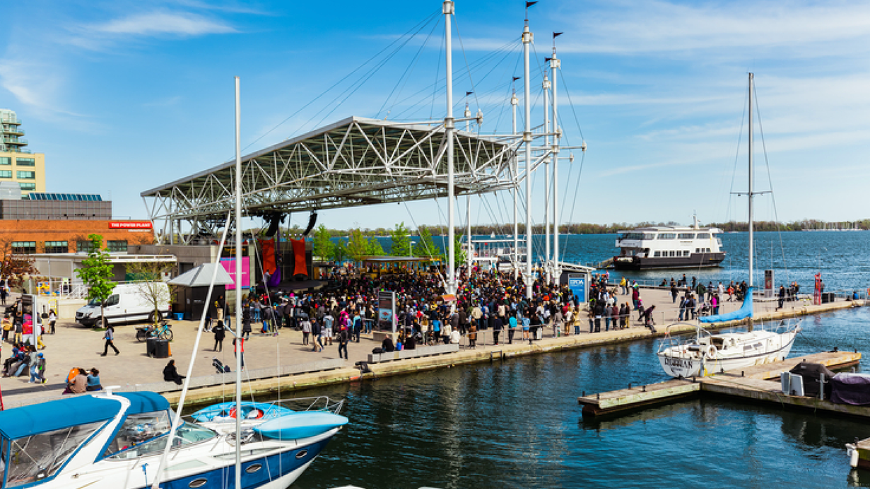 Concerts Are Allowed In Ontario Again But They'll Be Ridiculously Different (VIDEO)