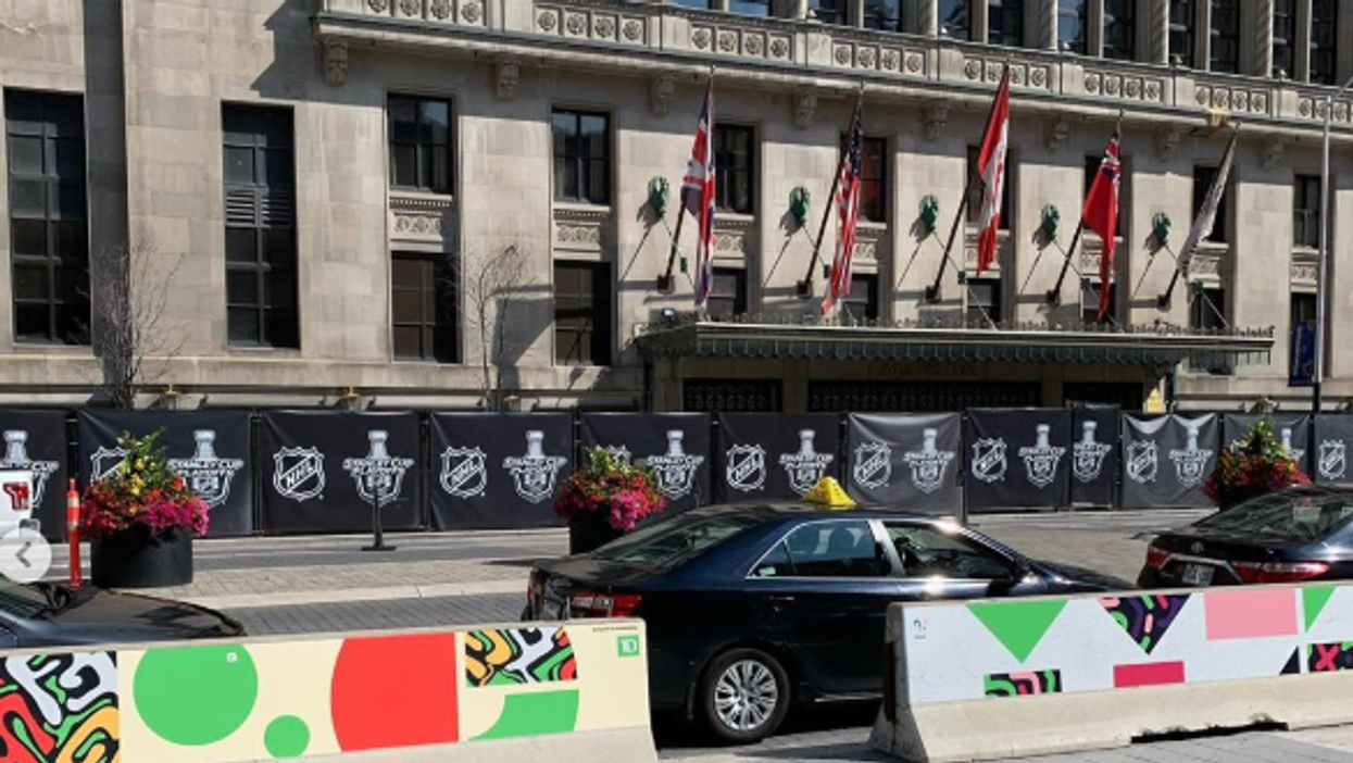 Huge NHL Barricades Are Going Up In Toronto As Players Arrive This Weekend (PHOTOS)