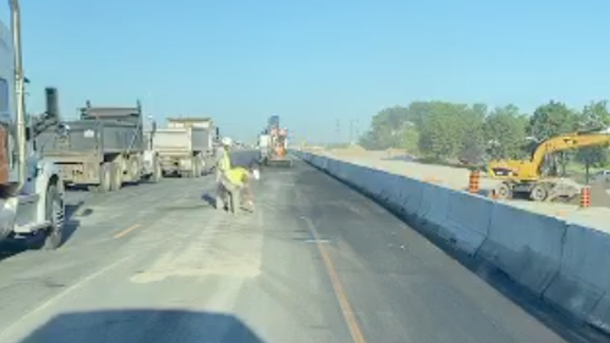 A Massive Truck Fire Has Completely Shut Down Parts Of The 401 (PHOTOS)